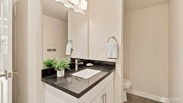 7520 86th Avenue SE, Mercer Island, WA 98040