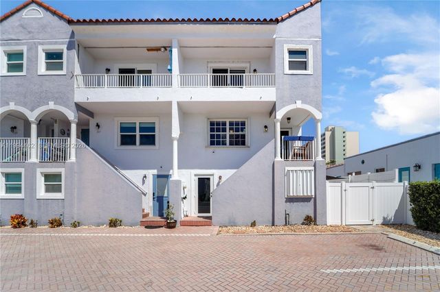 335 Virginia Street, Hollywood, FL 33019
