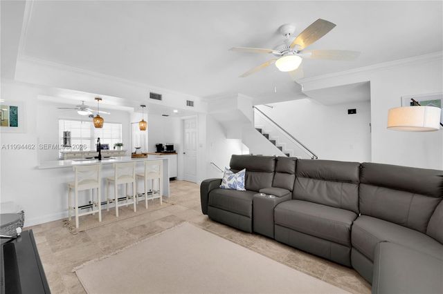 335 Virginia Street, Hollywood, FL 33019