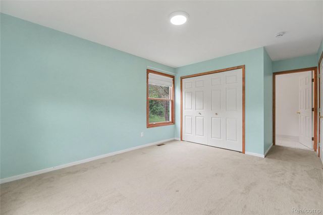 2240 Hidden Lake Trail, Ortonville Village, MI 48462
