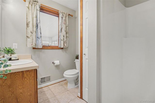 2240 Hidden Lake Trail, Ortonville Village, MI 48462