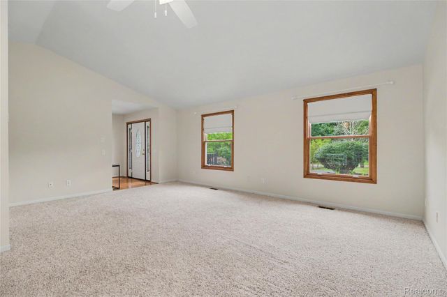 2240 Hidden Lake Trail, Ortonville Village, MI 48462