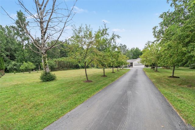 2240 Hidden Lake Trail, Ortonville Village, MI 48462