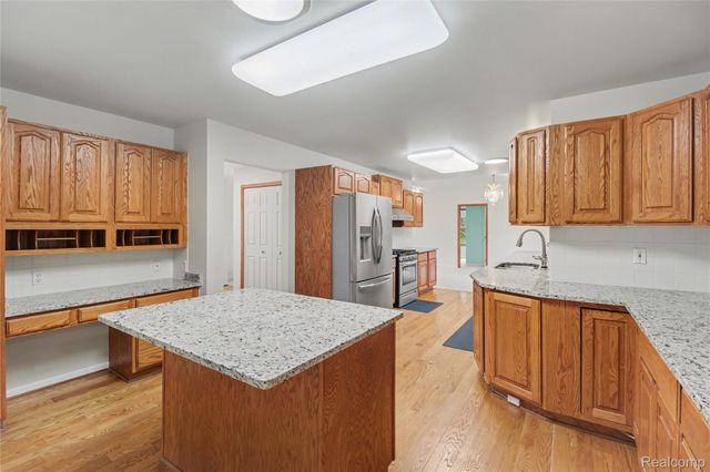 2240 Hidden Lake Trail, Ortonville Village, MI 48462