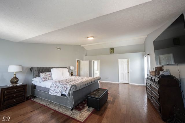 2385 S Moeller Circle, New Palestine, IN 46163