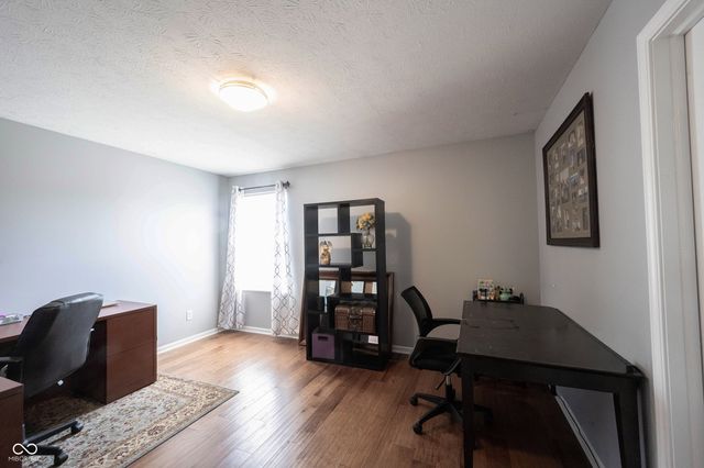 2385 S Moeller Circle, New Palestine, IN 46163