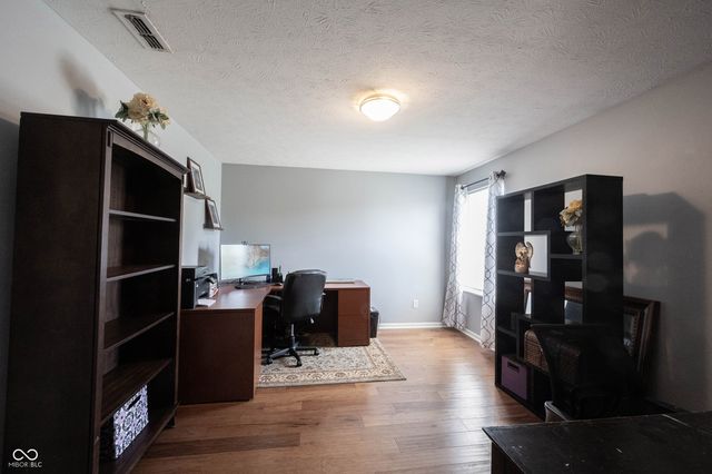 2385 S Moeller Circle, New Palestine, IN 46163
