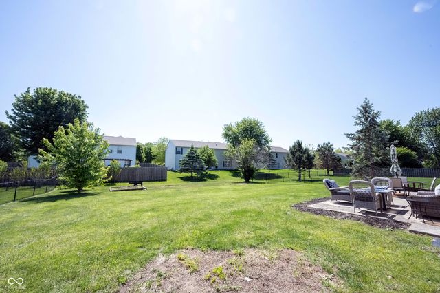 2385 S Moeller Circle, New Palestine, IN 46163