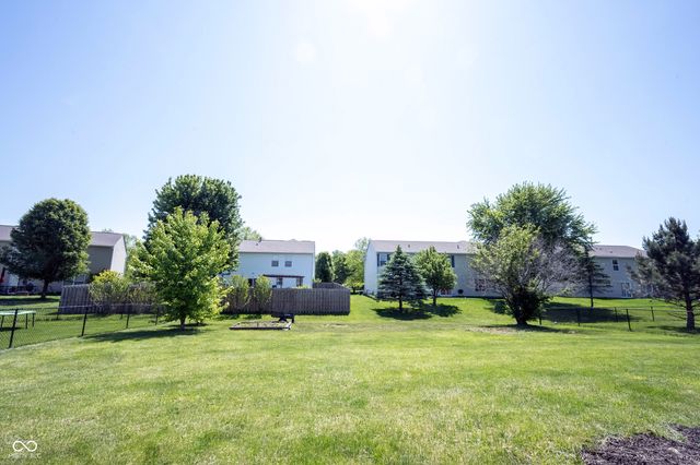 2385 S Moeller Circle, New Palestine, IN 46163