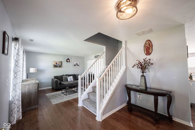 2385 S Moeller Circle, New Palestine, IN 46163