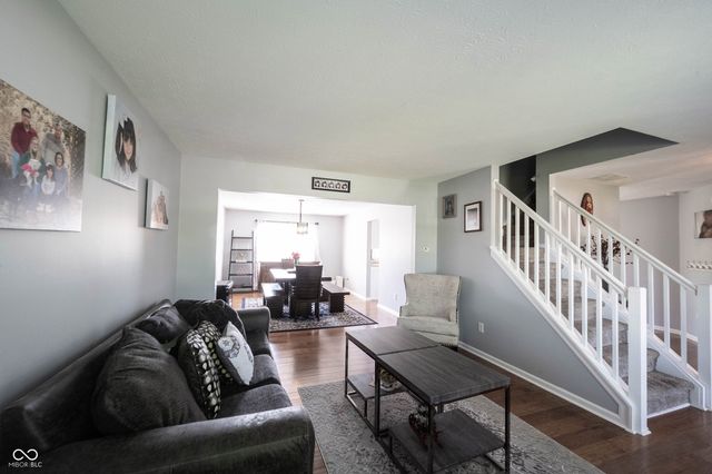 2385 S Moeller Circle, New Palestine, IN 46163