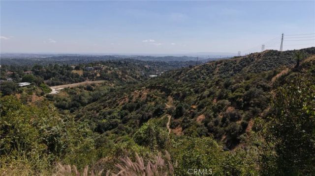 1570 Glen Oaks, Pasadena, CA 91005