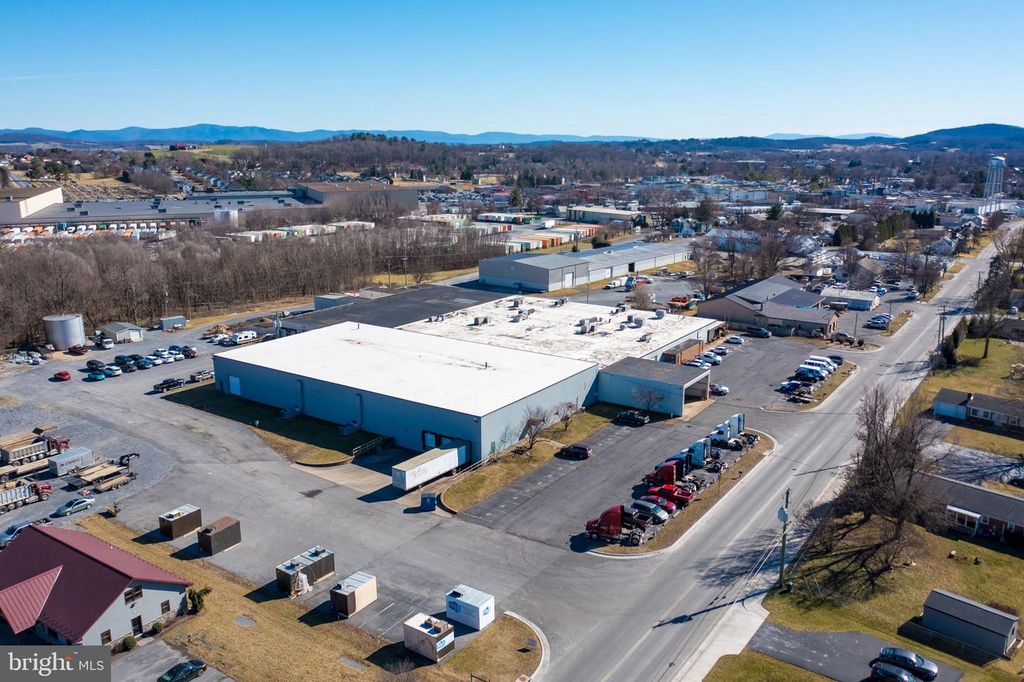213 DRY RIVER ROAD SUITE B, Bridgewater, VA 22812