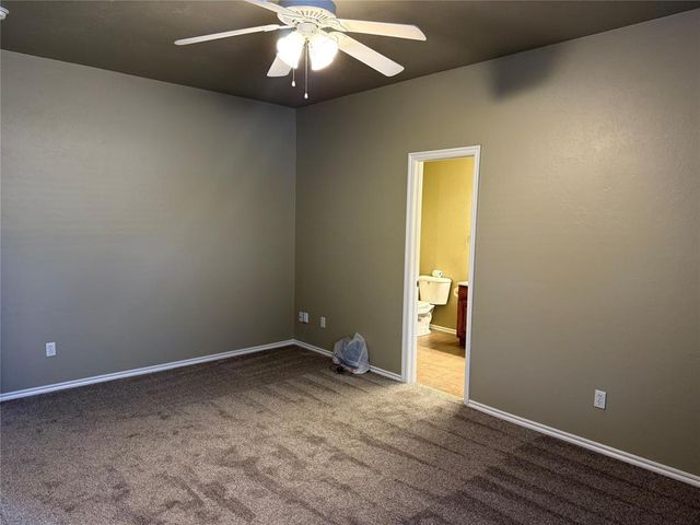 605 E Greenwood Lane, Mustang, OK 73064