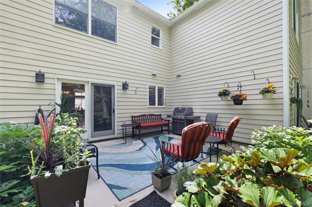 6 Village Cove, Warwick, NY 10990