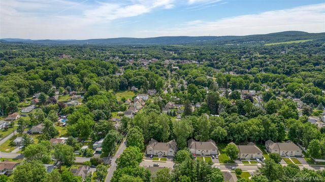 6 Village Cove, Warwick, NY 10990