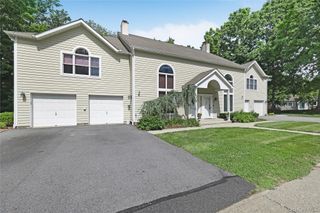 6 Village Cove, Warwick, NY 10990