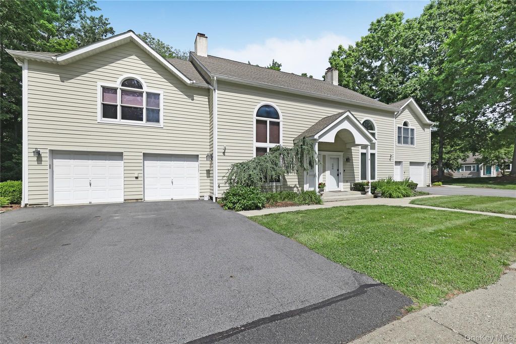 6 Village Cove, Warwick, NY 10990
