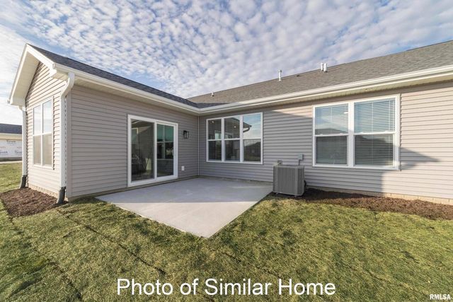 452 N 4TH Avenue, Eldridge, IA 52748