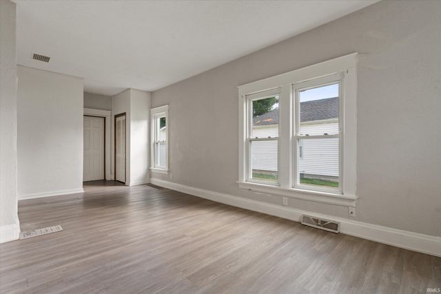 728 Dale Avenue, Mishawaka, IN 46544