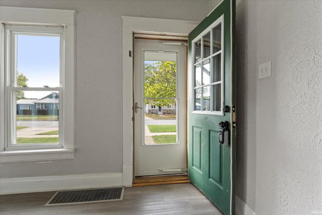 728 Dale Avenue, Mishawaka, IN 46544