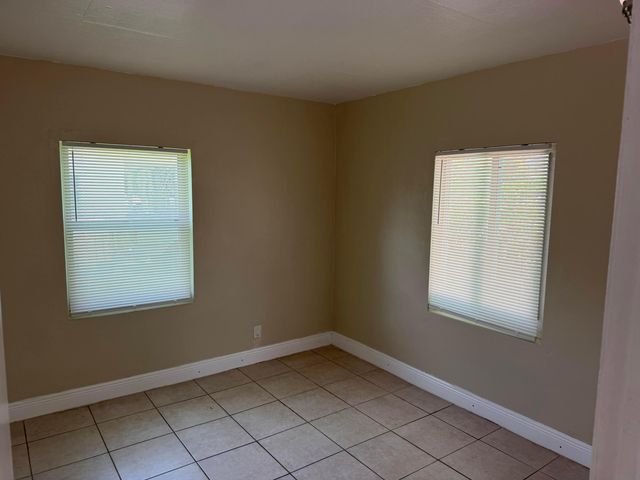 1436 NW 3rd Court 1, Fort Lauderdale, FL 33311