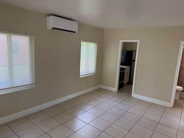 1436 NW 3rd Court 1, Fort Lauderdale, FL 33311