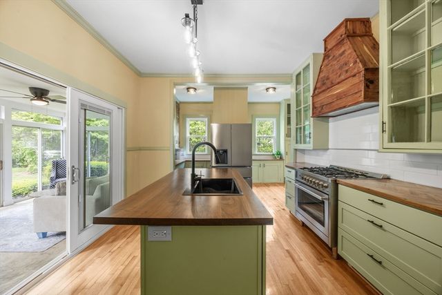 48 Union St, Rockland, MA 02370