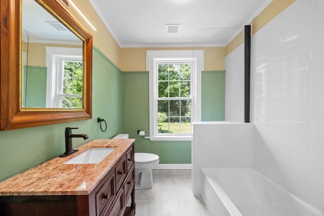 48 Union St, Rockland, MA 02370