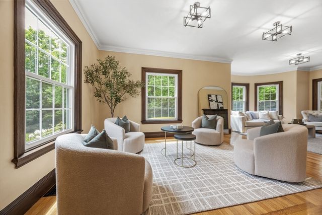48 Union St, Rockland, MA 02370
