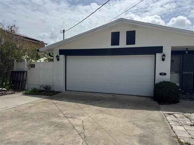 907 S FLORIDA AVENUE, Tarpon Springs, FL 34689