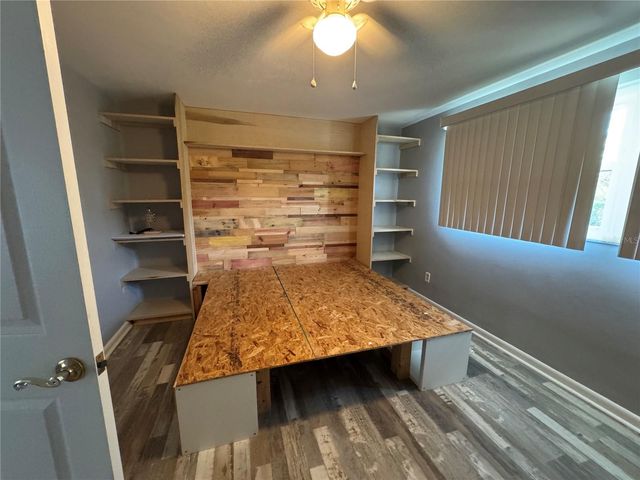 907 S FLORIDA AVENUE, Tarpon Springs, FL 34689