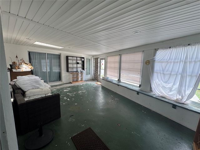 907 S FLORIDA AVENUE, Tarpon Springs, FL 34689