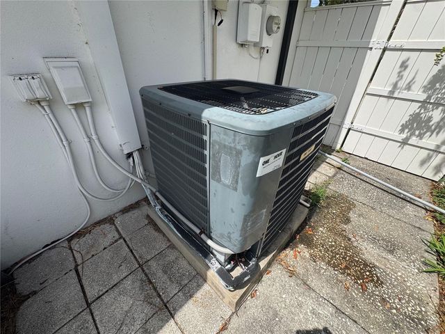 907 S FLORIDA AVENUE, Tarpon Springs, FL 34689