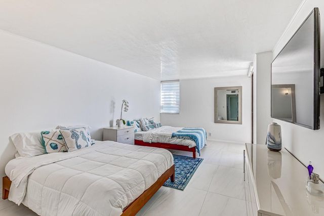 5280 N Ocean Drive 12f, Riviera Beach, FL 33404