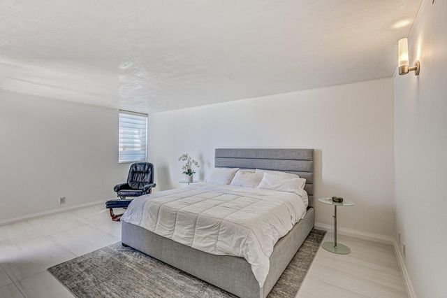 5280 N Ocean Drive 12f, Riviera Beach, FL 33404