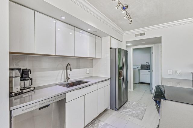5280 N Ocean Drive 12f, Riviera Beach, FL 33404