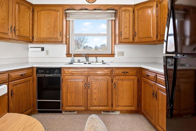 200 PRAIRIE COURT, Fond Du Lac, WI 54935