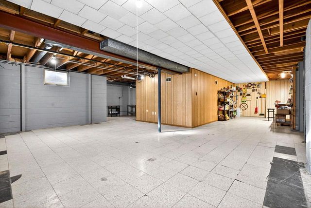 200 PRAIRIE COURT, Fond Du Lac, WI 54935