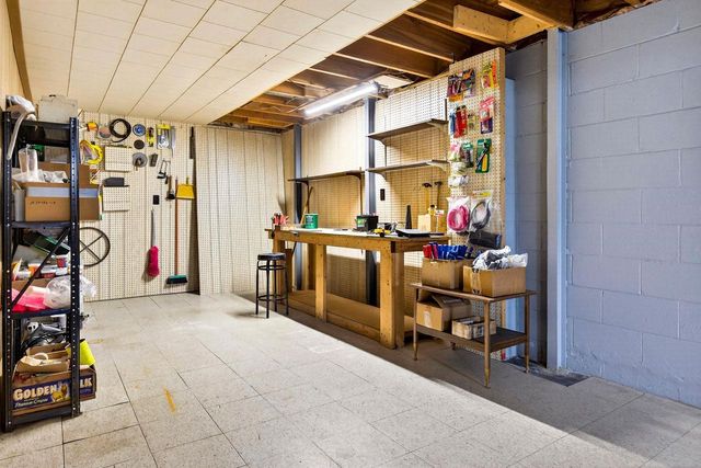 200 PRAIRIE COURT, Fond Du Lac, WI 54935