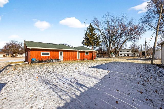 200 PRAIRIE COURT, Fond Du Lac, WI 54935