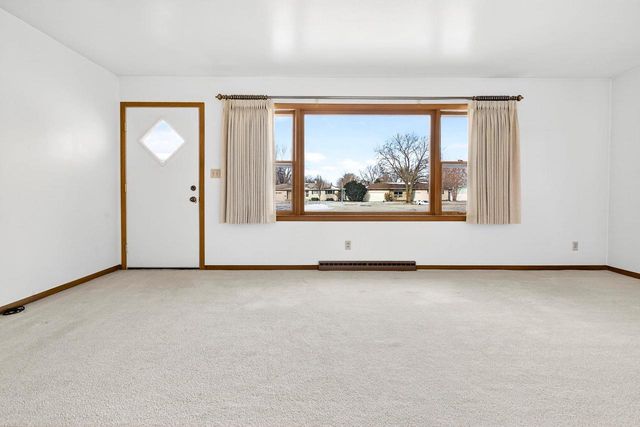 200 PRAIRIE COURT, Fond Du Lac, WI 54935