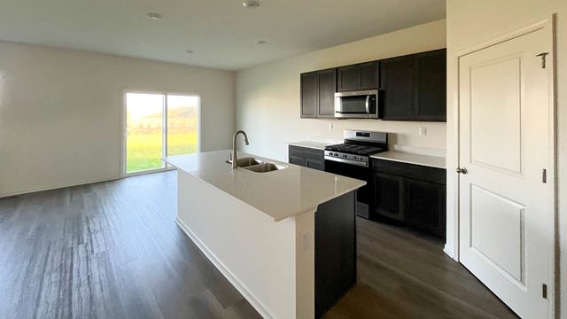 2662 Camelback Drive, Pingree Grove, IL 60140