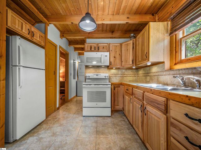 125 Pine Ridge Drive, Bostic, SC 28018