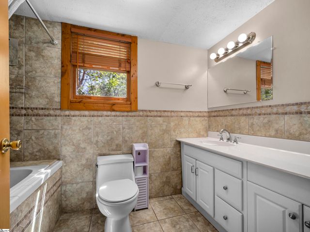 125 Pine Ridge Drive, Bostic, SC 28018