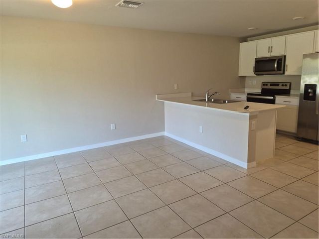8002 Vega CT, Labelle, FL 33935