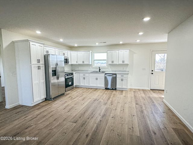 145 Blane Dr, Clarkson, KY 42726