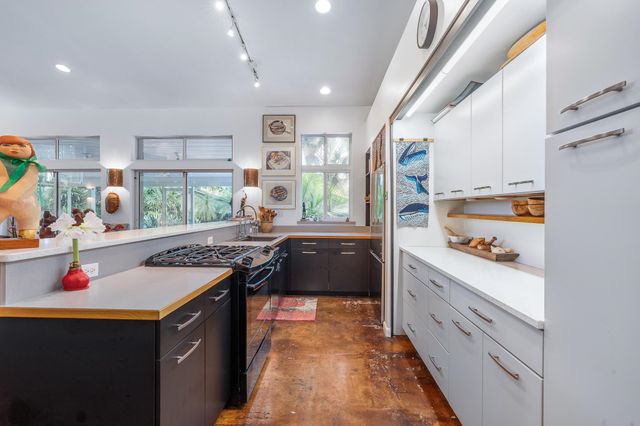 320 Ravenswood Dr, St Augustine, FL 32084