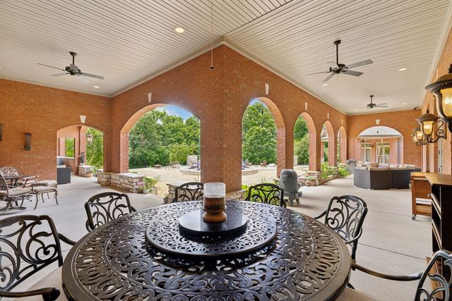 2526 Bearden Rd, Clarksville, TN 37043