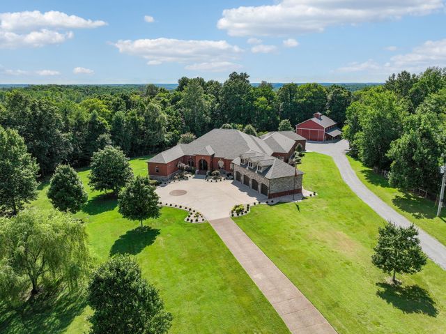 2526 Bearden Rd, Clarksville, TN 37043